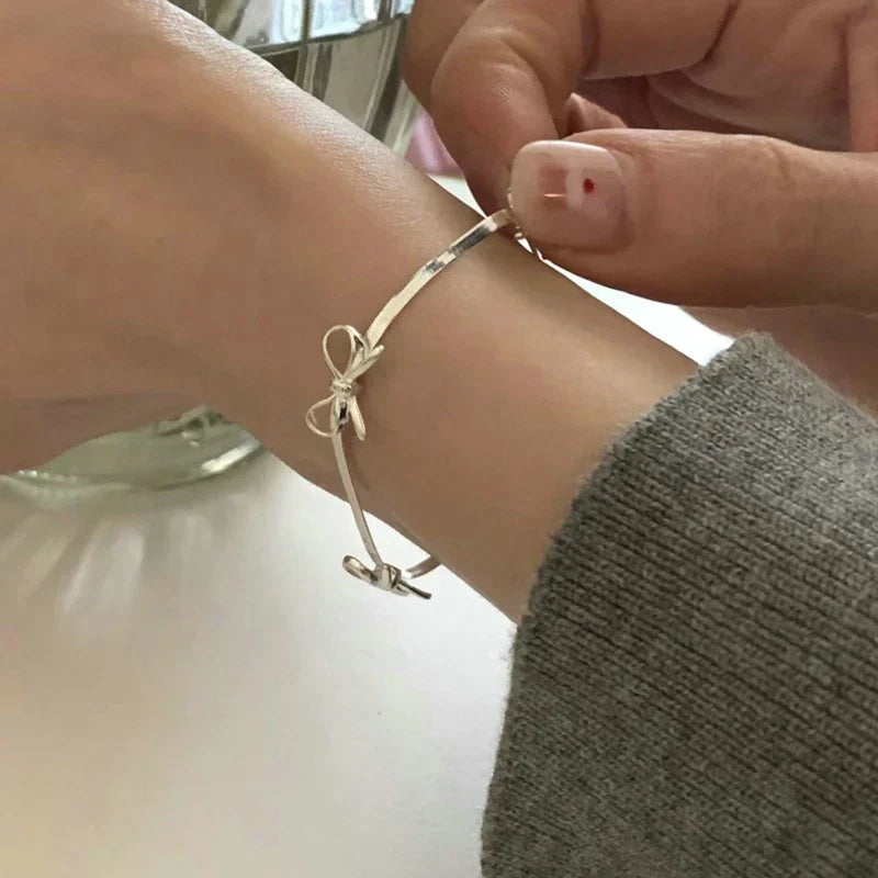 CZTICLE® Fashion Bracelet with Cute Bow
