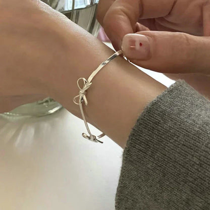 CZTICLE® Fashion Bracelet with Cute Bow